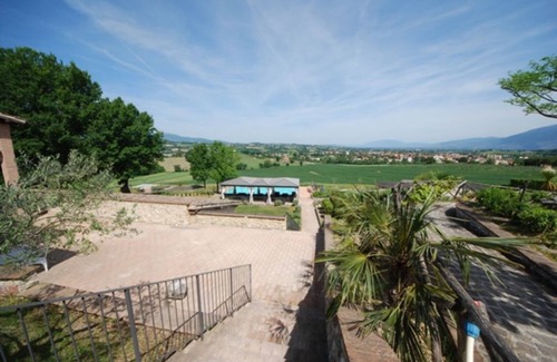 Spoleto Apartment | Relaxing Retreat at Spoleto By The Pool with Scenic Views