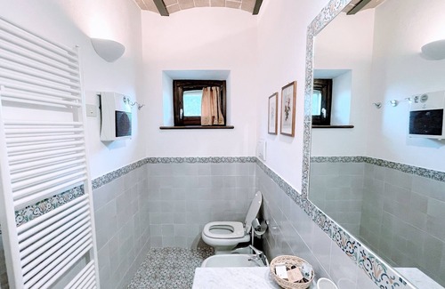 Strettura House | Discover Spoleto Splash: Pool, Kitchen & Family-Friendly Stay