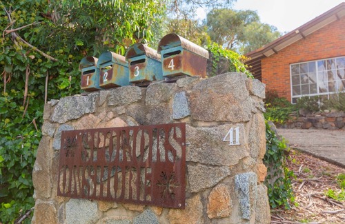 Jindabyne Apartment | Unforgettable Stay at Sponars Onshore with Lake Views