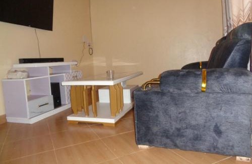 Wang'uru Apartment | Spoonbill Snug Spot BnB