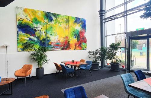 Kenzingen Hotel | Inviting Sport Hotel Kenzingen with Pool and Ocean Views