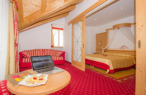 Passo del Tonale Hotel | Discover Sport Hotel Vittoria: Pet-Friendly & Spa Retreat