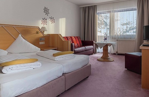 Kuhtai Hotel | Experience Sporthotel Kühtai: 4-Star Retreat with Spa & Pool