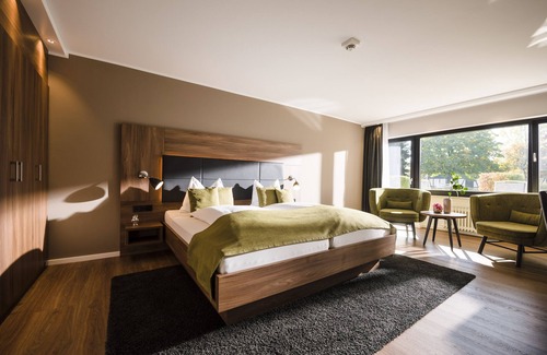 Eifel-Ferienpark Daun Hotel | Sporthotel Grafenwald: 4-Star Retreat with Pool & Spa