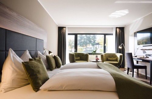 Eifel-Ferienpark Daun Hotel | Sporthotel Grafenwald: 4-Star Retreat with Pool & Spa