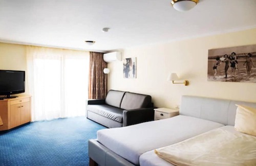 Meersburg Hotel | Discover Sporthotel Schönblick: Pool, Spa & Family-Friendly