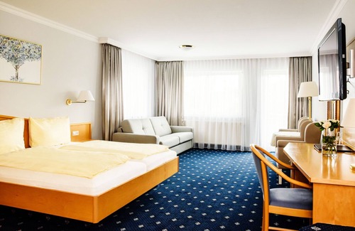 Meersburg Hotel | Discover Sporthotel Schönblick: Pool, Spa & Family-Friendly