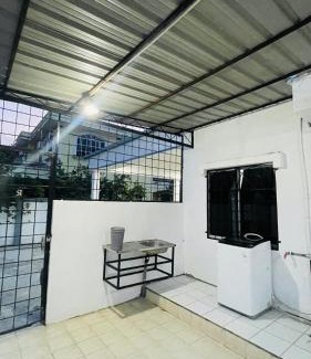 Semporna Apartment | Family-Friendly Sporting Homestay with Excellent Reviews