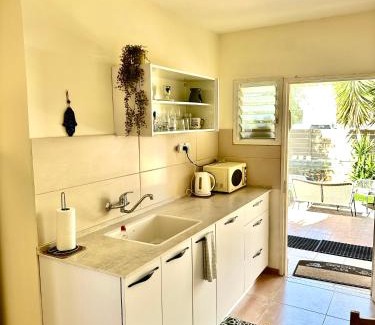 Livnim House | Discover Spot in the Village - Family-Friendly Retreat