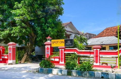 Situbondo Hotel | Budget-Friendly Stay at SPOT ON 2422 Hotel Moga Sari