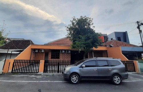 Semarang Hotel | Budget-Friendly Stay at SPOT ON 2683 Cempedak Residence
