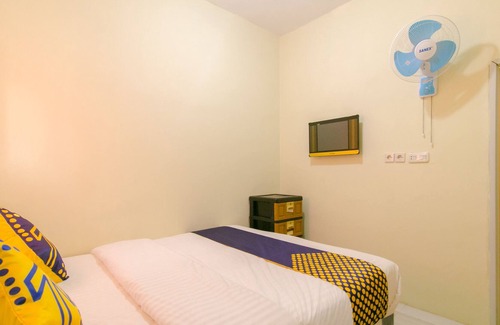Cikembar Hotel | SPOT ON 2750 Ayu Homestay Syariah