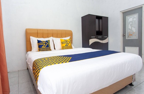 Cilacap Hotel | Budget-Friendly Stay at Azka Guest House with Breakfast