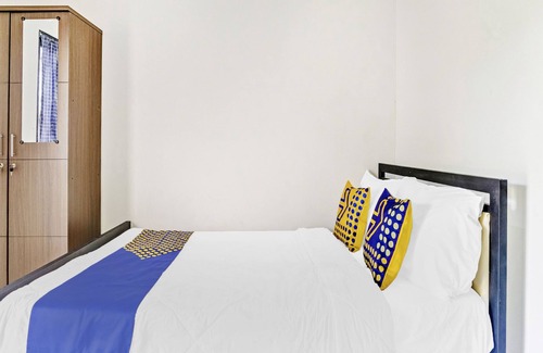 Tulungagung Hotel | Budget-Friendly Kinanthy Homestay with Breakfast Included
