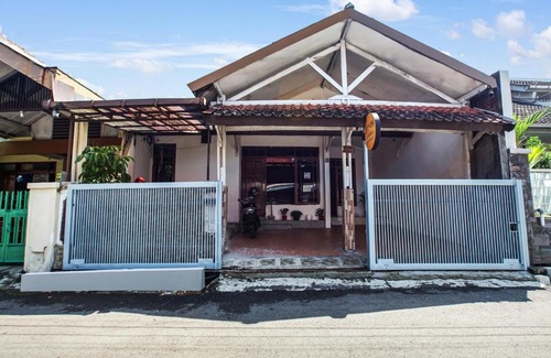 Astana Anyar Hotel | Budget-Friendly Family Stay at Sriwijaya Residence Syariah