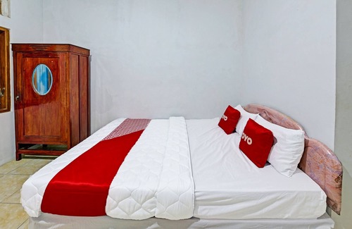 Banyumas Hotel | Budget-Friendly Stay at SPOT ON 91372 Wisma Bulin