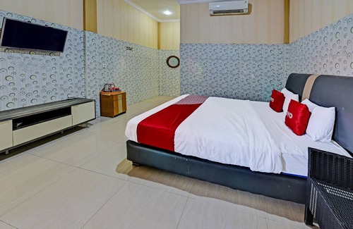 Cilacap Hotel | Budget-Friendly Stay at SPOT ON 91376 Hotel Bintang Flores