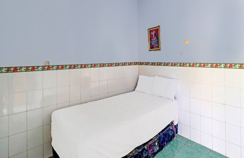 Negara Hotel | Top-Rated Hotel Sekar Jagat Near Pantai Baluk Rening