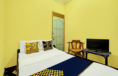 Kopeng Hotel | Budget-Friendly Hotel Pereng Sari with Breakfast Options