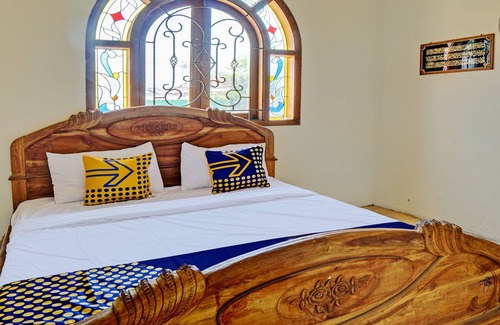 Gresik Hotel | Budget-Friendly Homestay H. Syarif Syariah in Bandar Gresik