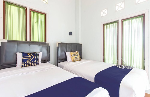 Prabumulih Hotel | Delta Bnb Residence: Family-Friendly Stay with Breakfast
