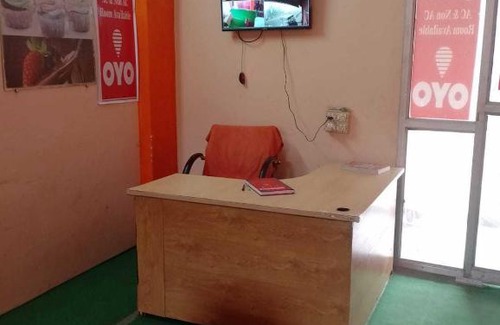 Hathras Hotel | Budget-Friendly Stay at SPOT ON Chaudhary Hotel