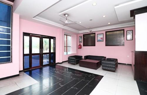 Rudrapur Hotel | Pet Friendly SPOT ON Hotel Center Point with Family Amenities