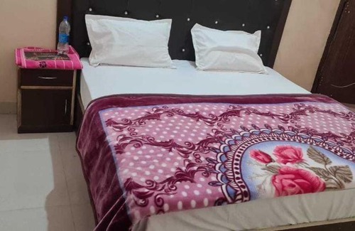 Sardhana Hotel | Budget-Friendly Stay at SPOT ON Hotel Dev Rana with Breakfast