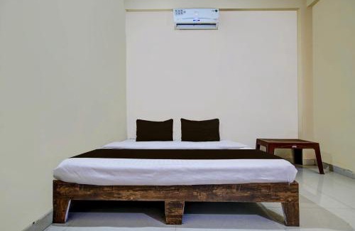 Sanwer Hotel | Top Hotels in Mānglia, India - Child-Friendly & Rated 10/10