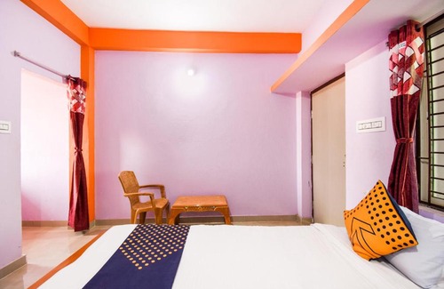 Patia Hotel | Budget-Friendly Stay at The Royal Town with Breakfast Included