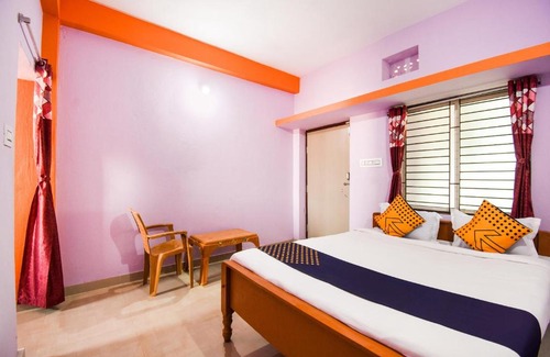 Patia Hotel | Budget-Friendly Stay at The Royal Town with Breakfast Included