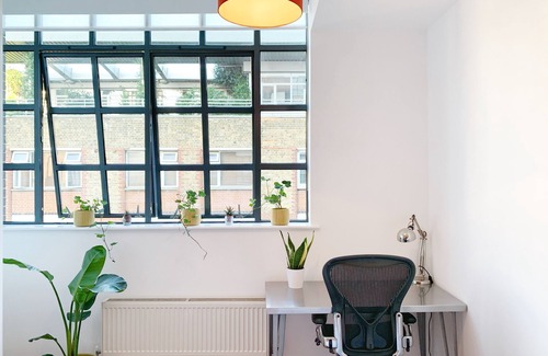 Shoreditch Apartment | Spotless 2-Bedroom Loft with Pet-Friendly Amenities