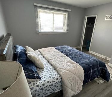 East Kildonan Apartment | Immaculate 2 Bedroom Suite in Winnipeg - Rated 9.5/10