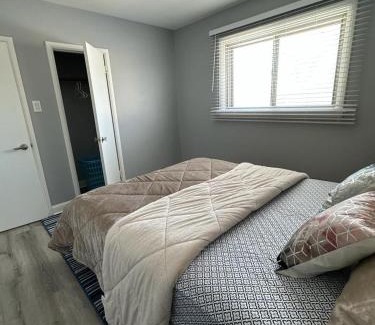 East Kildonan House | Immaculate 4 Bedroom Retreat for Families in Winnipeg