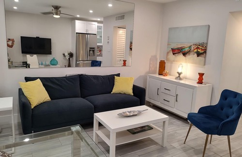 Harbor Village Condo | Immaculate Oceanfront Escape with Pool & Spa Amenities