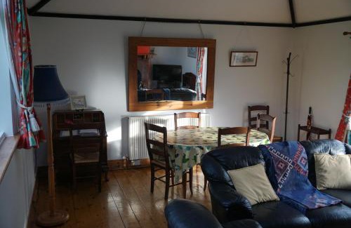 New Forest District Apartment | Family-Friendly Retreat at Spout House Studio
