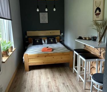 Jaunzemi House | Pet-Friendly Retreat at Sprīdīši with Breakfast & Dining
