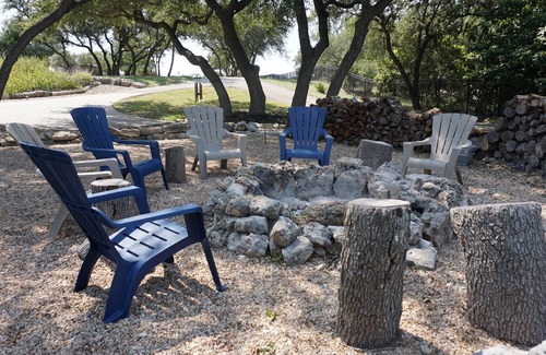 Travis Settlement House | Experience Unforgettable Views at Hilltop Estate Retreat