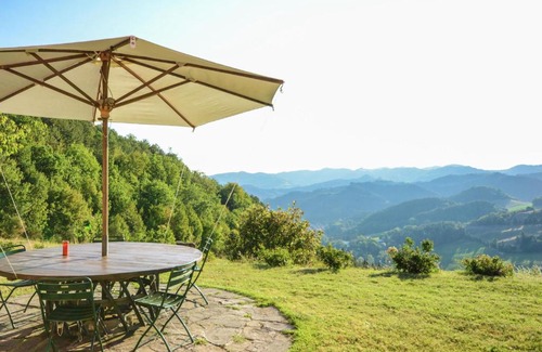 Tredozio Villa | Scenic Villa with Panoramic Views in Emilia-Romagna