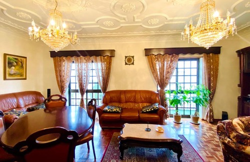 Nazare Apartment | Pet-Friendly Spray B&B Nazare with Kitchen & Breakfast