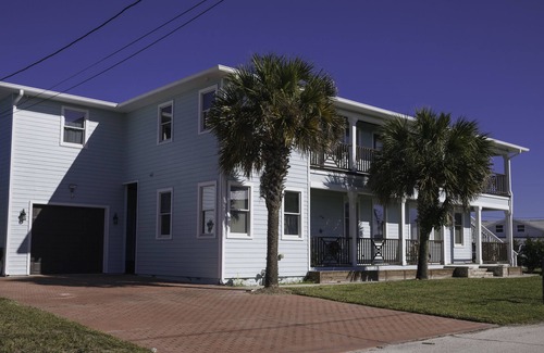 Boardwalk House | Cozy 2 Bedroom Beach Home - Steps from the Oceanfront