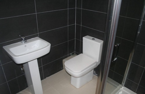 Preston Hotel | Family-Friendly Spring Bank ApartHotel with Kitchen & Breakfast