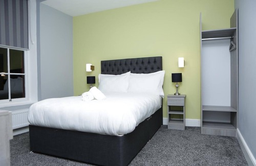 Preston Hotel | Family-Friendly Spring Bank ApartHotel with Kitchen & Breakfast
