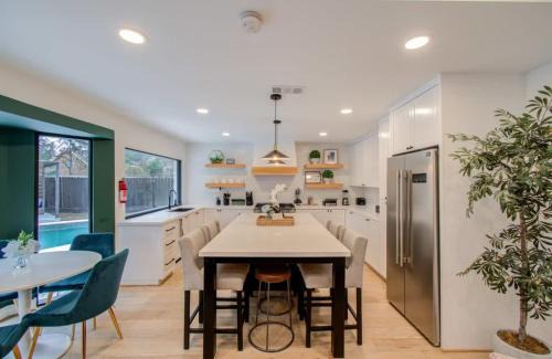 Spring Branch Central House | Spring Branch Paradise: 4-BD Pool Oasis for Family Getaways