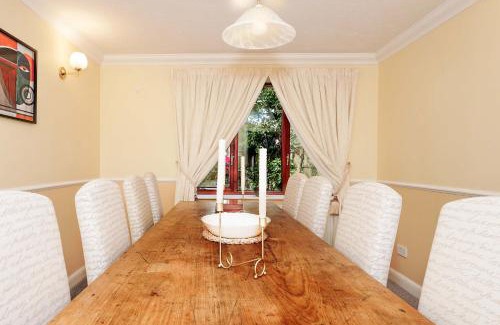 Colchester House | Experience Spring Close: 4-Star Stay with Perfect Ratings