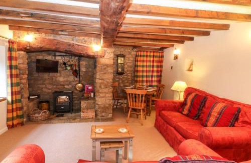 Wroxton House | Relaxing Spring Cottage: 5-Star Family-Friendly Retreat
