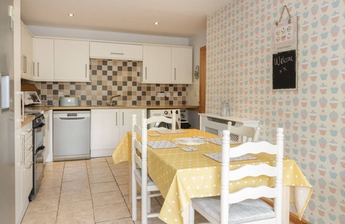 Whitsome House | Charming Spring Cottage: Pet-Friendly Retreat in Chirnside