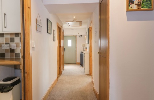 Whitsome House | Charming Spring Cottage: Pet-Friendly Retreat in Chirnside