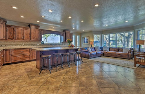 Benson House | Spring Creek Retreat on 25 acres w/Mountain Views!