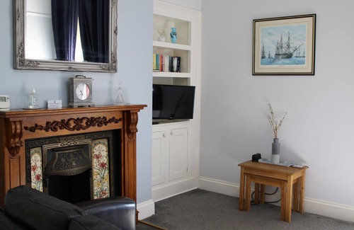 Gosport House | Spring Garden B&b: Guest Rated 9/10 with Pool & Breakfast
